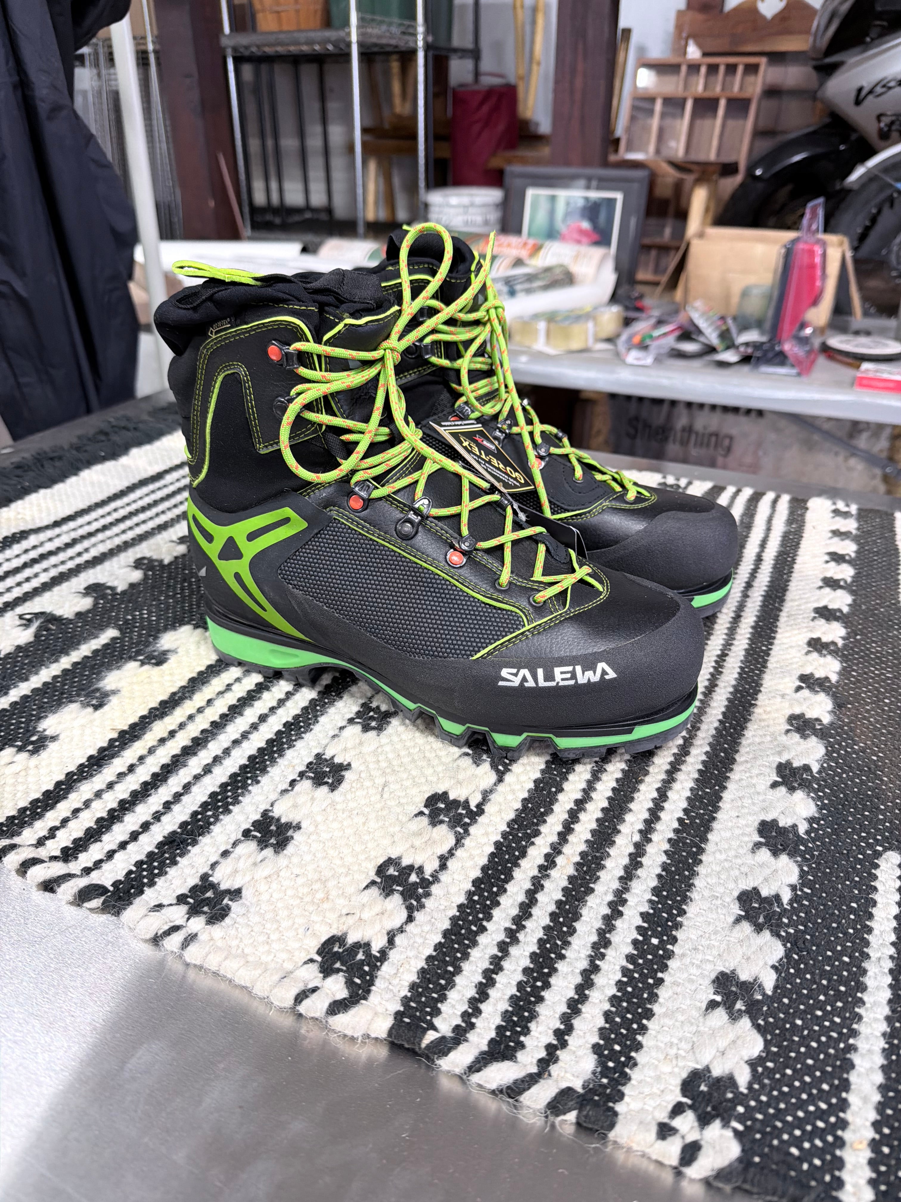Salewa MS Vultur Vertical GTX. New in original box.
